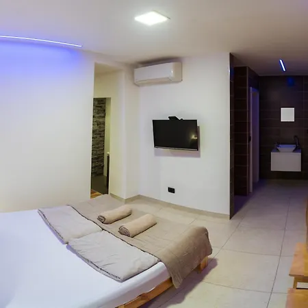 Apartmán Savna cimr Mezica Exteriér fotografie